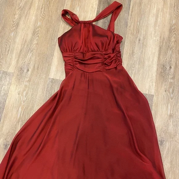 Red dress perfect for the holidays. - Picture 1 of 9